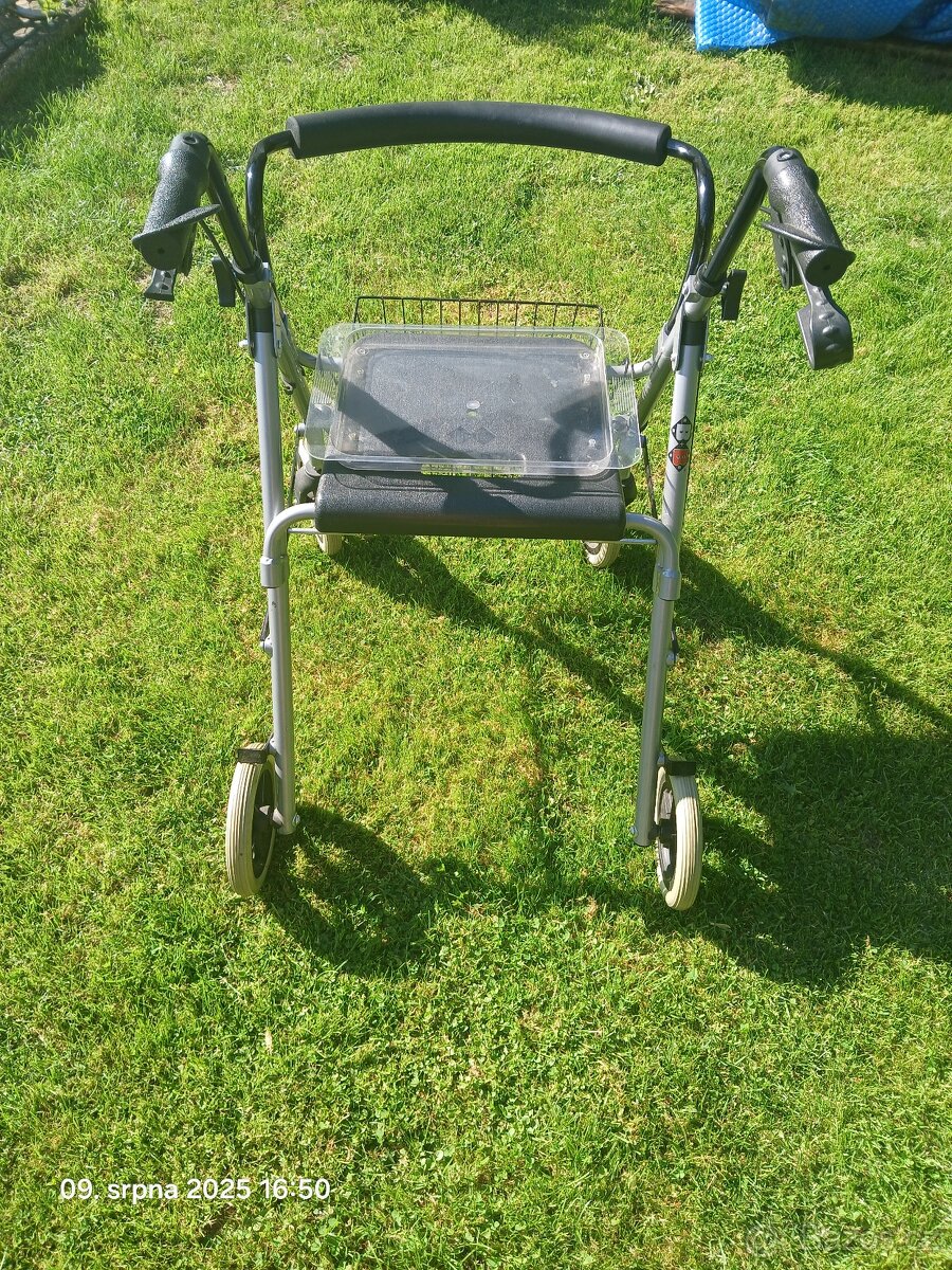 Chodítko pro seniory - 2