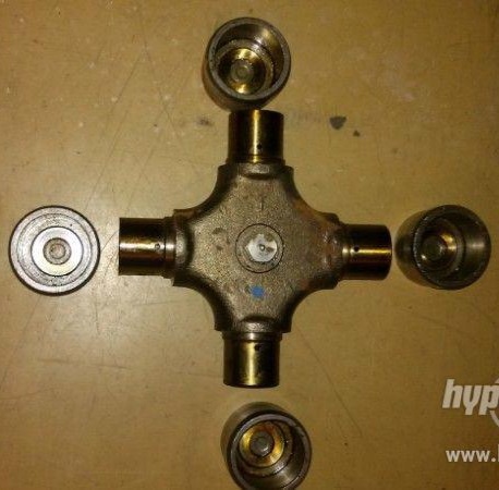 křížový kloub kardanu - 2
