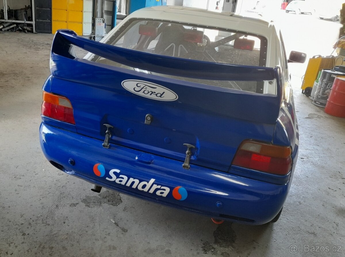 Ford Escort RS2000 Závodní replika - 2