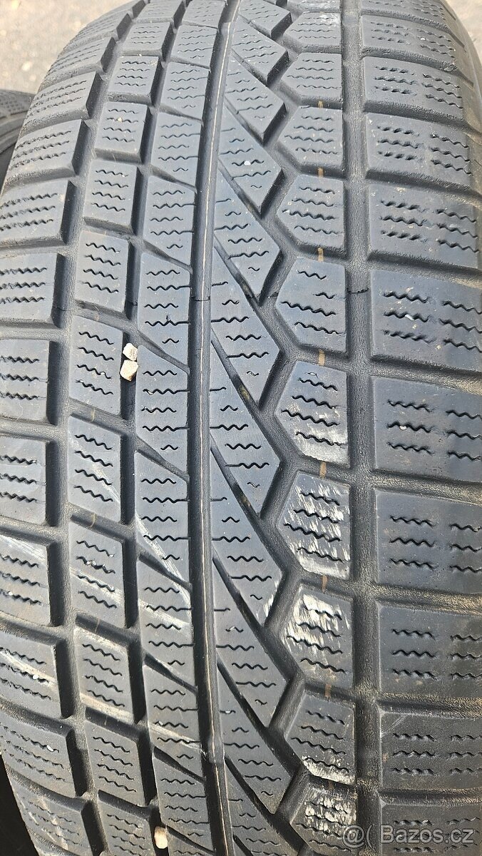 2kusy zimních pneu rozměr 215/60/17 - 2