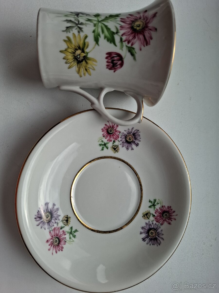 Hrnek s podšálkem - 2