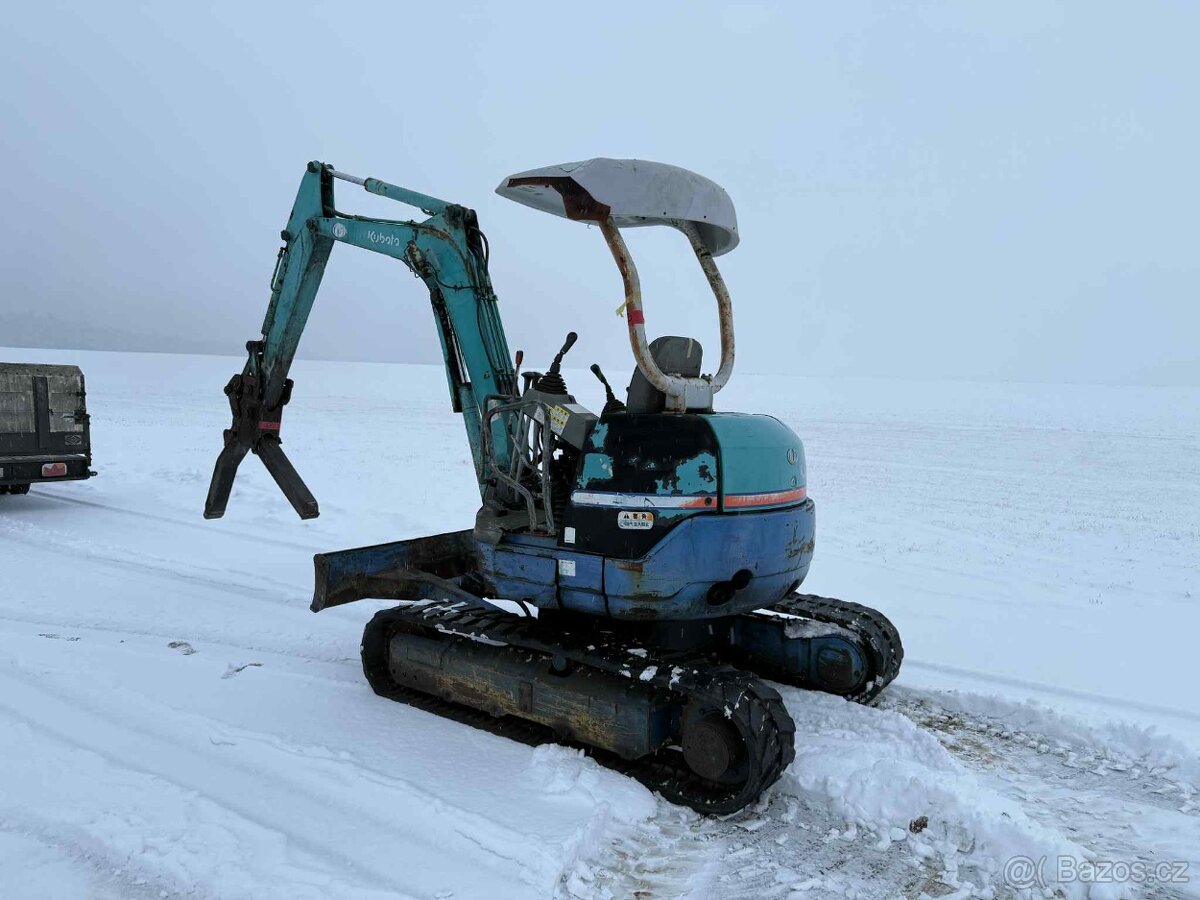 JAPONSKÝ MINIBAGR KUBOTA U30 3000KG - 2