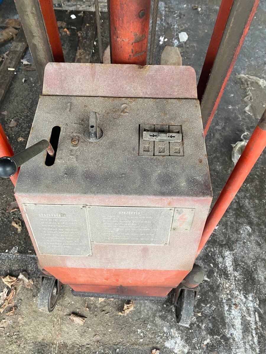 Elektrický paletový vozík - 2