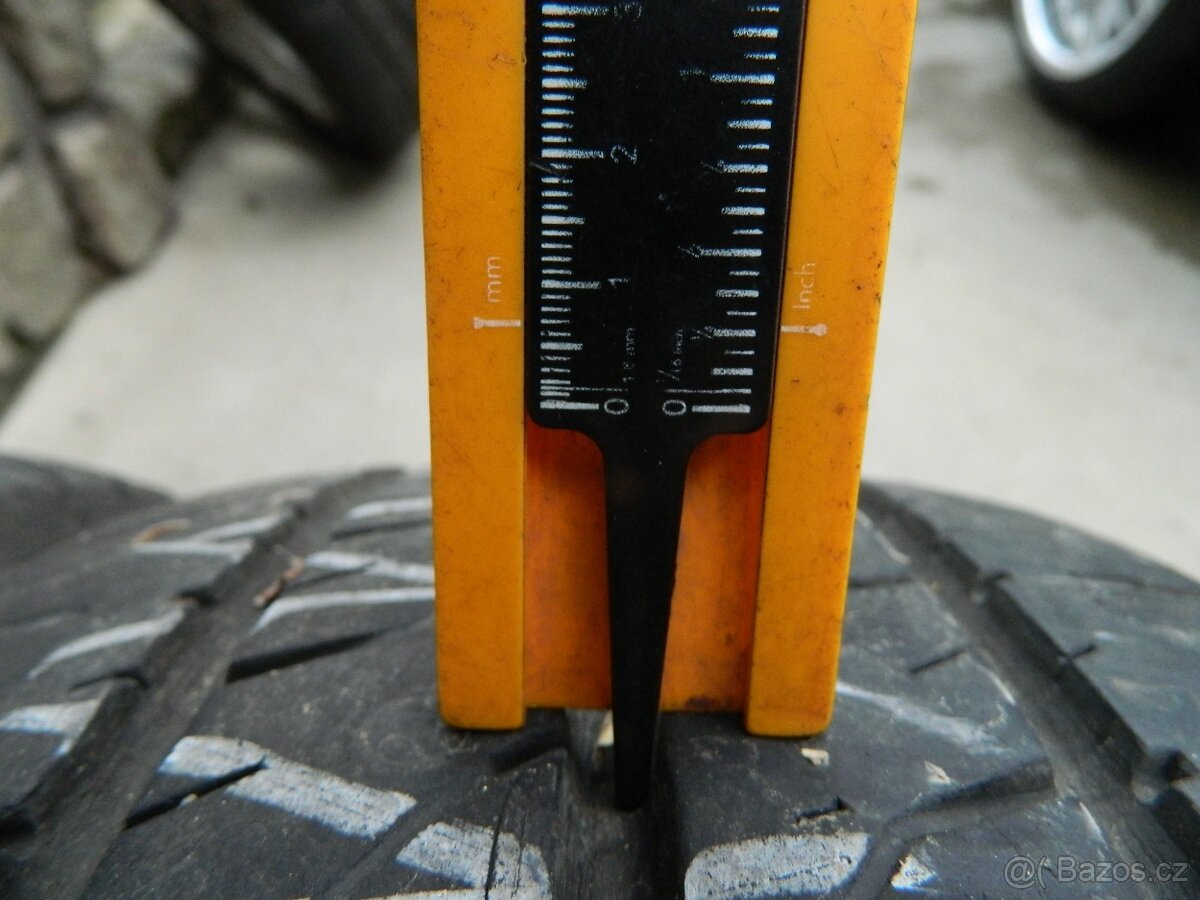 215/70 r15C 109/107s - 2