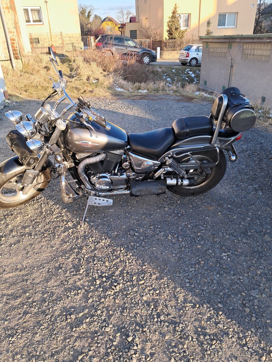 Suzuki vz 800 - 2