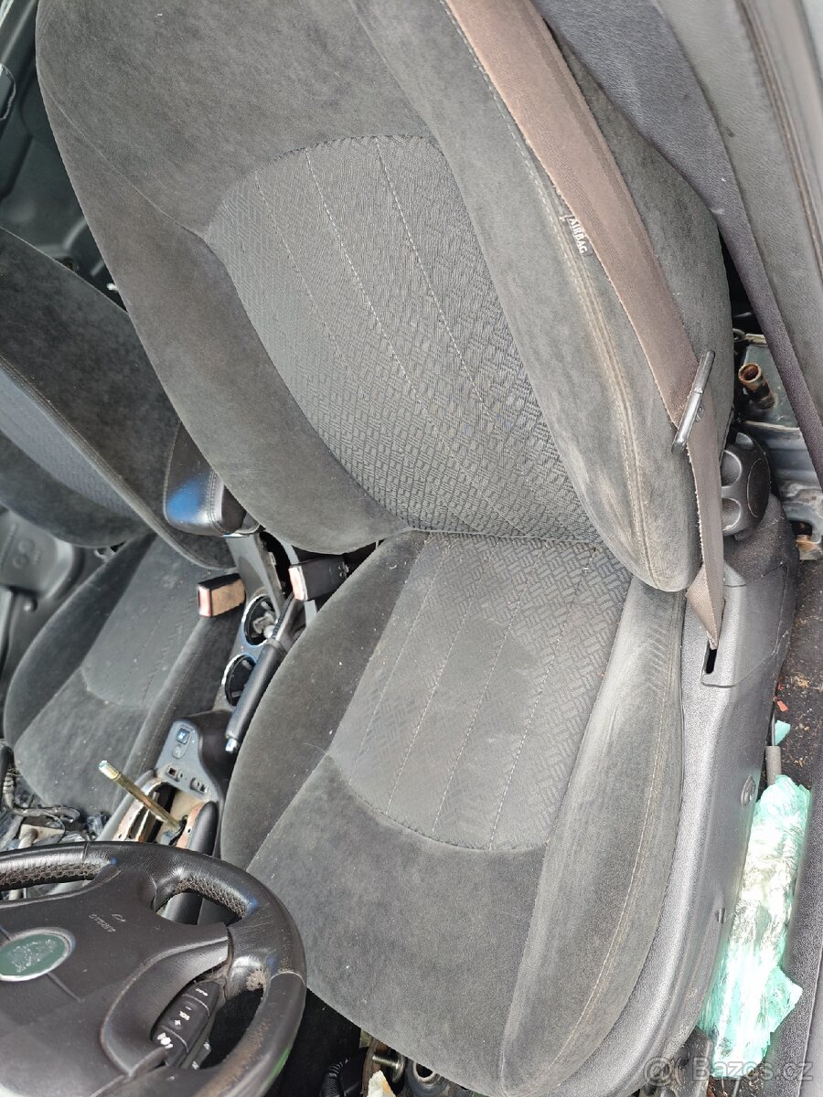 Sedačky Jaguar X-Type sedan - 2