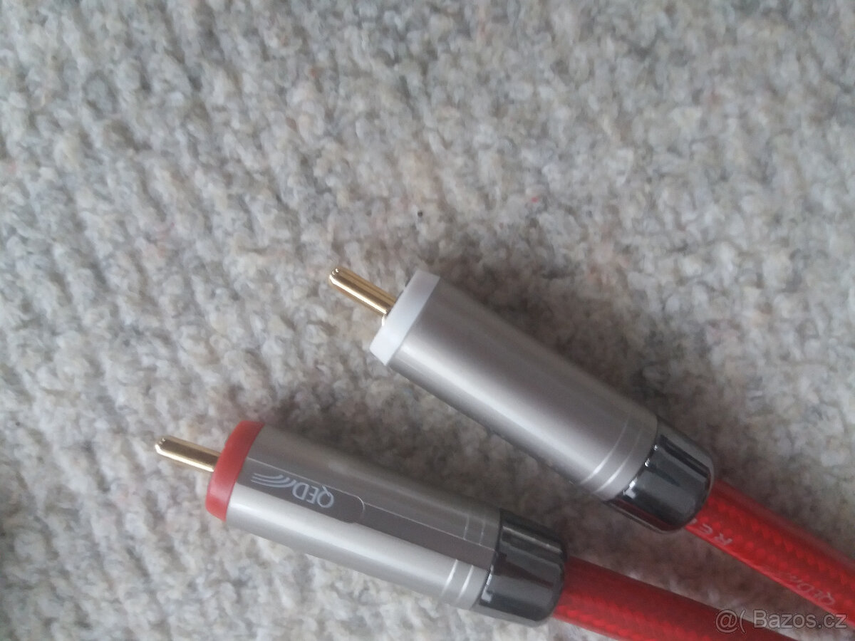 QED Reference 40 RCA - 2