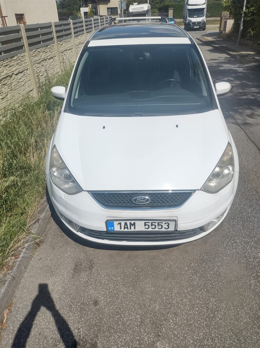 Ford Galaxy, Ghia, 7 míst - 2