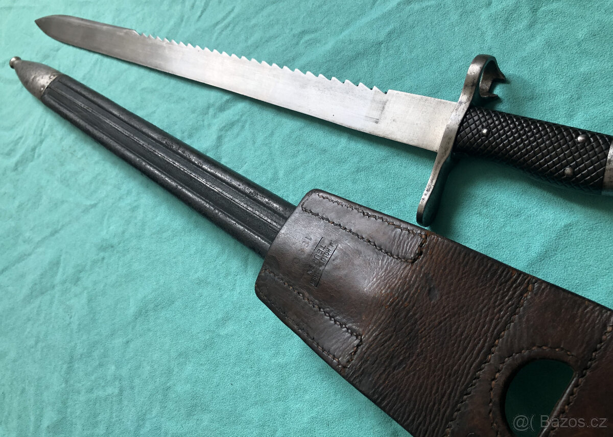 Švýcarský bodák Vetterli M1887 s pilou - 2