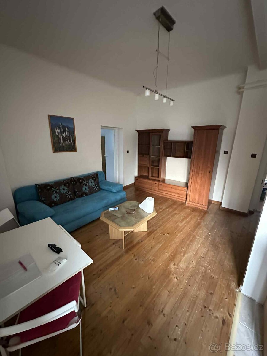 Pronájem bytu 2+kk v rodinném domě - 2