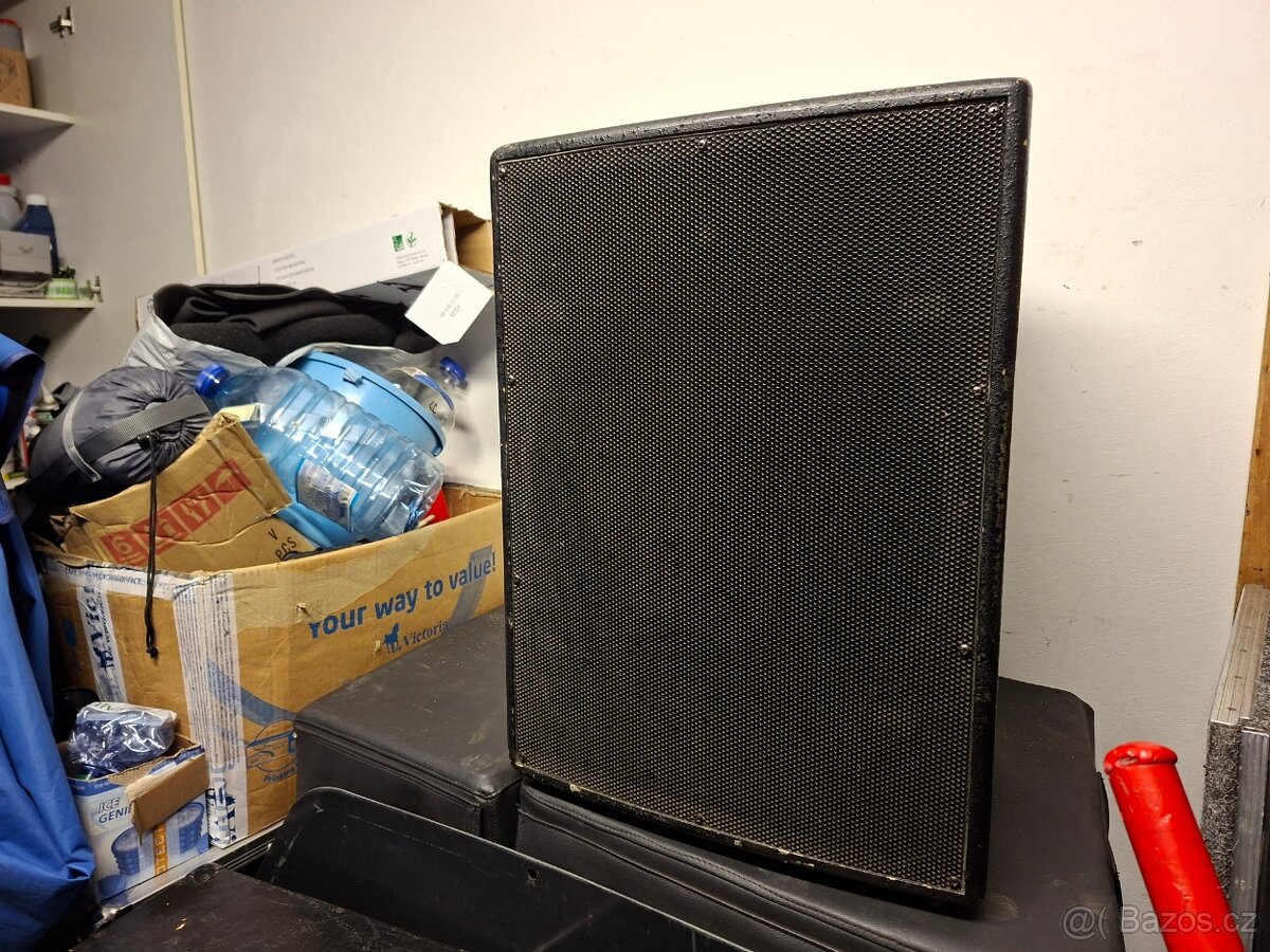Prodám reprobedny, zesilovače a jiné - 2