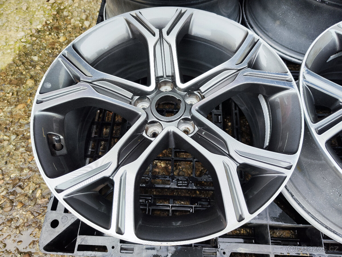 Alu sada =5x114,3= R19= KIA STINGER = DVOJROZMĚR - 2