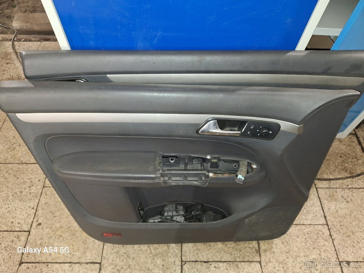 Volkswagen Touran 1T2 Kožené tapce - 2