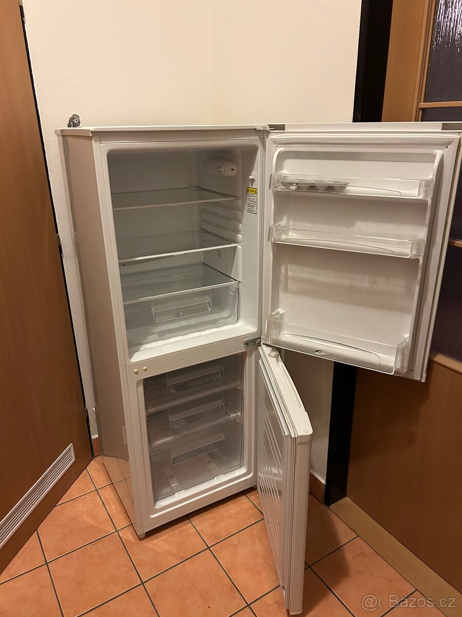 Lednička Candy a mrazákem - 2