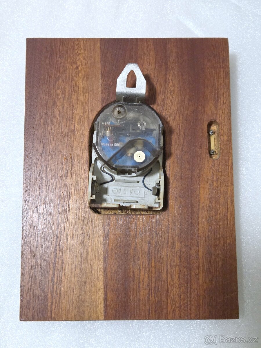 Nástěnné hodiny Weimar, GDR - 2