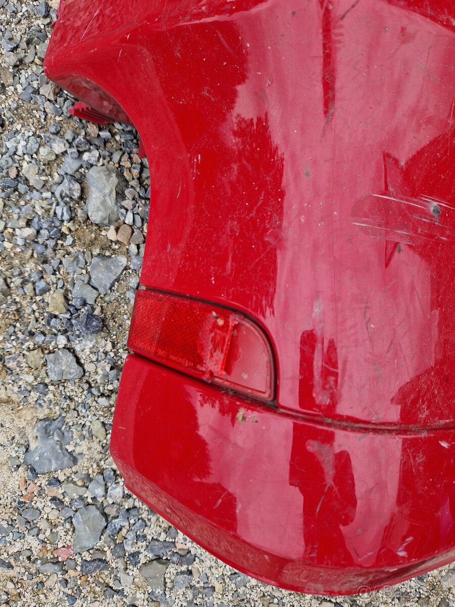 Zadny lavy roh naraznik Mercedes Vito W639 - 2