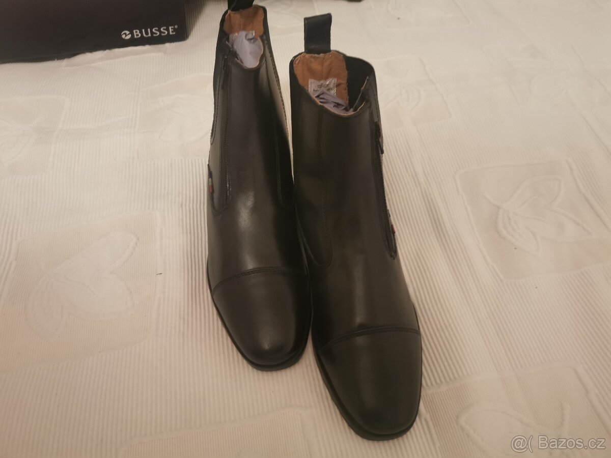 Prodám nové, kožené, jezdecké perka Busse - 2