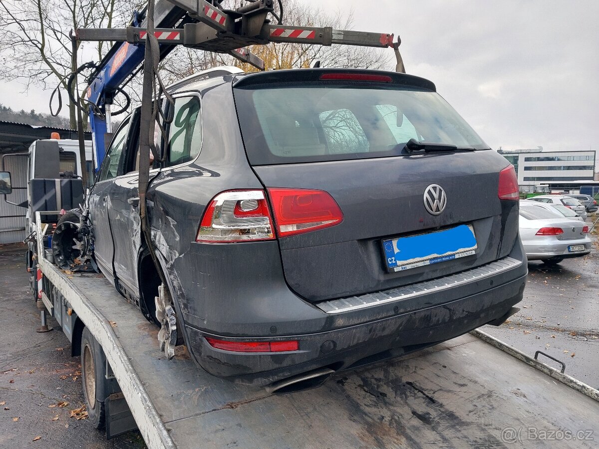 Volkswagen Touareg, 2011, 4.2l, 250kW, náhradní díly - 2