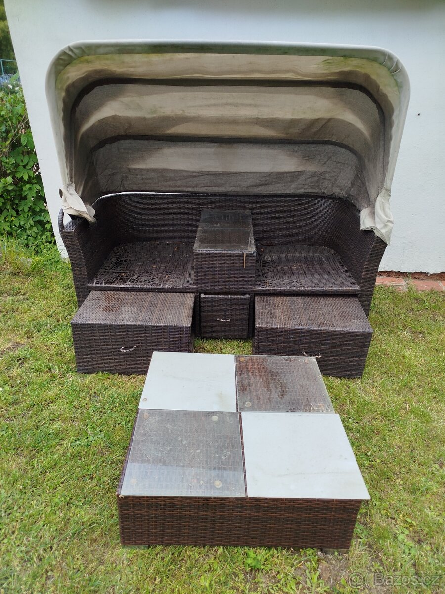 zahradní lavice - 2