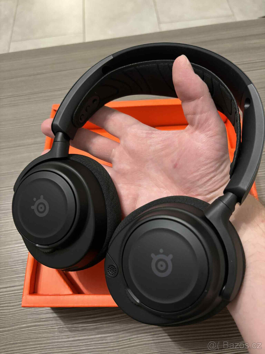 NOVÁ Sluchátka SteelSeries Arctis Nova 7 - 2