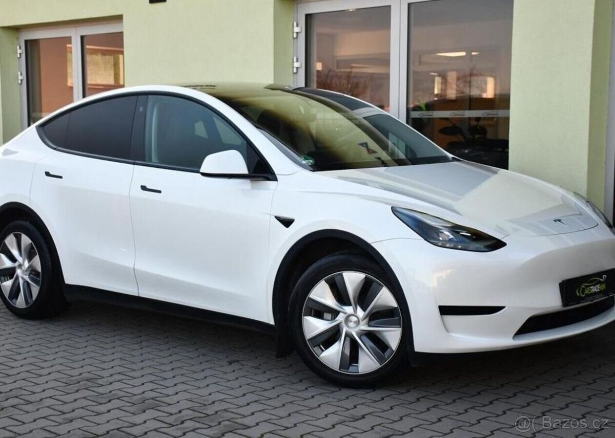 Tesla Model Y RWD PANO 35tis.KM 97%SoH - 2