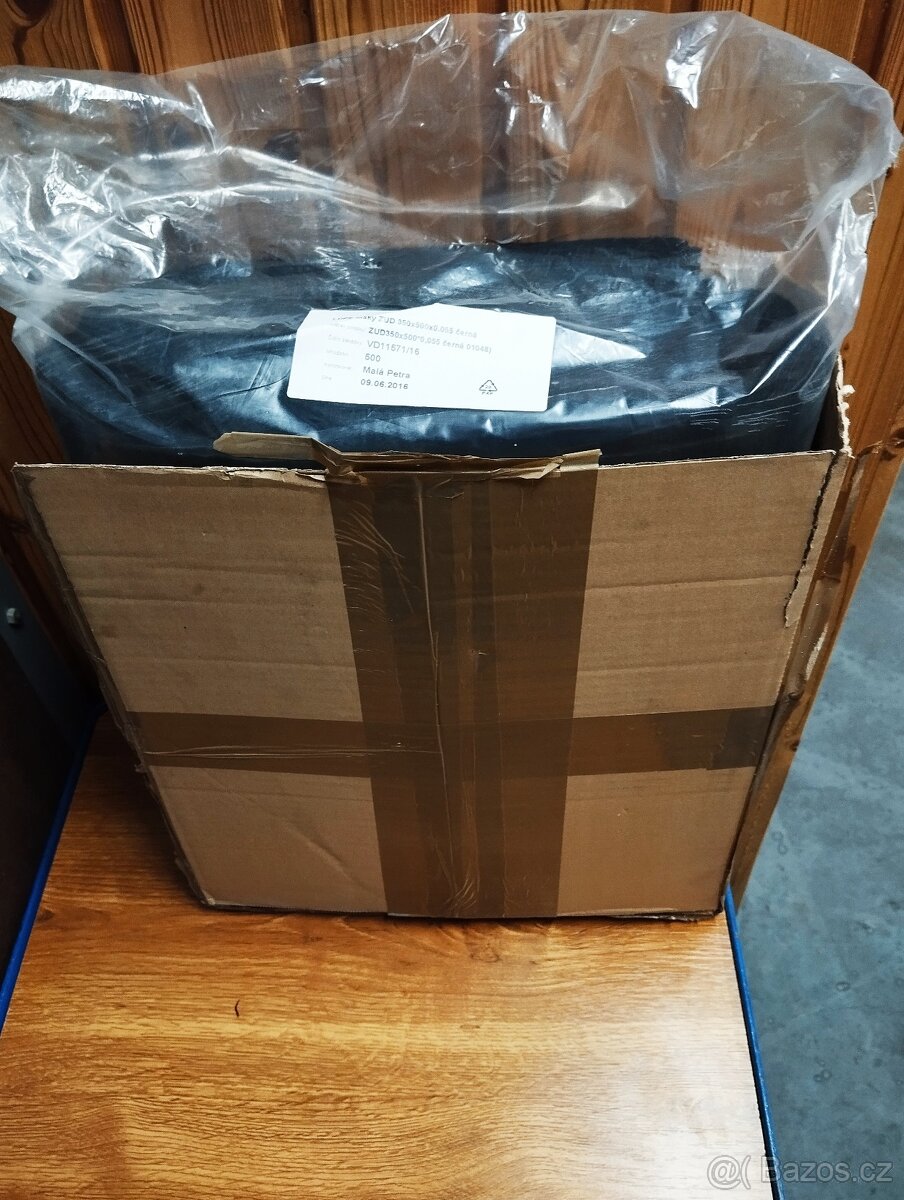 Plastové tašky černé 500ks - 2