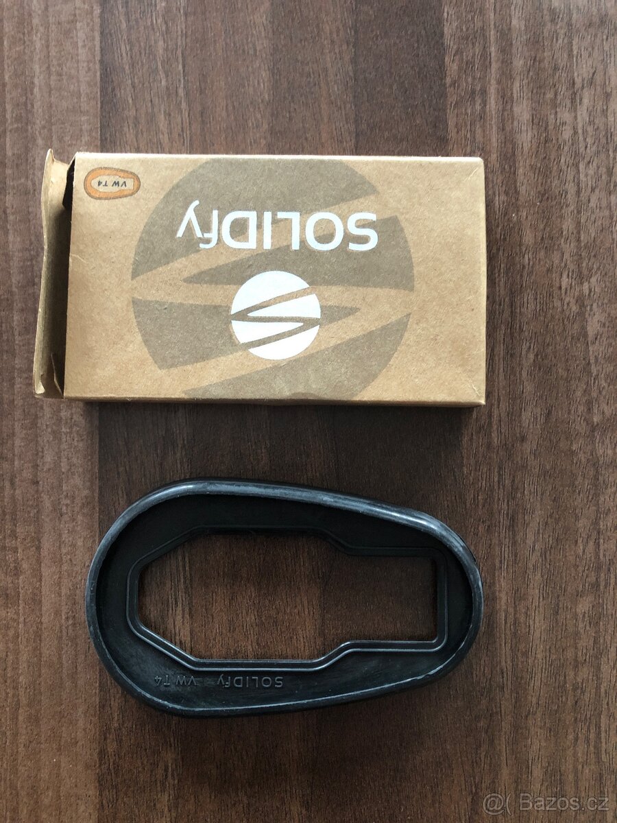 VW T 4 těsnění pod GPS anténu - 2