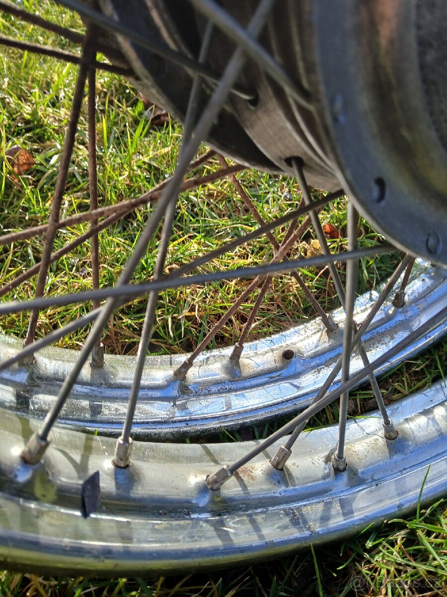 Kola jawa pionýr - 2