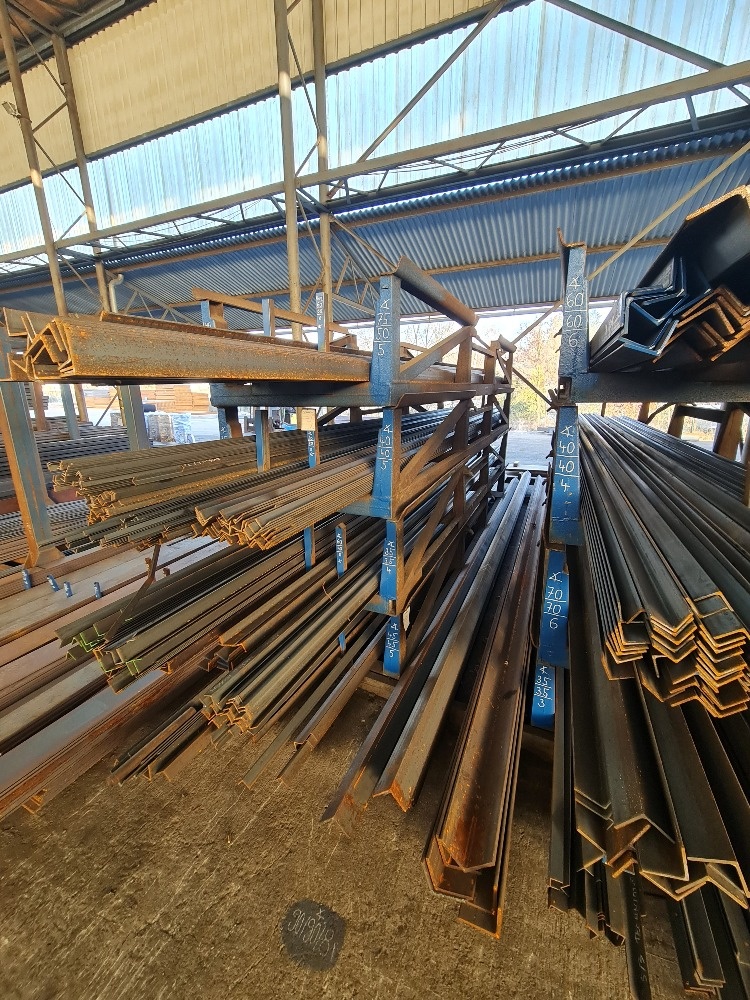 Regál na tyčový hutní materiál - 2