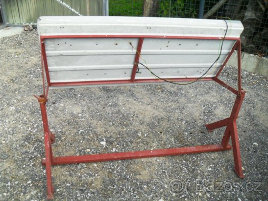 Zářivka na stojanu - 2