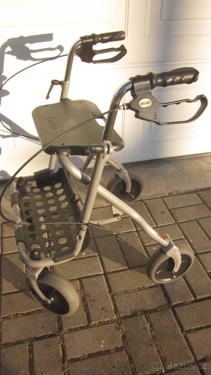 CHODITKO PRO SENIORY SKLADACI - 2