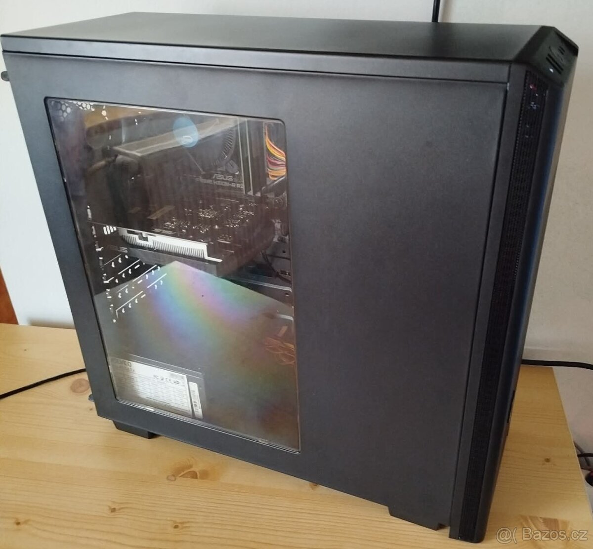 pc case/skřin Bitfenix - 2
