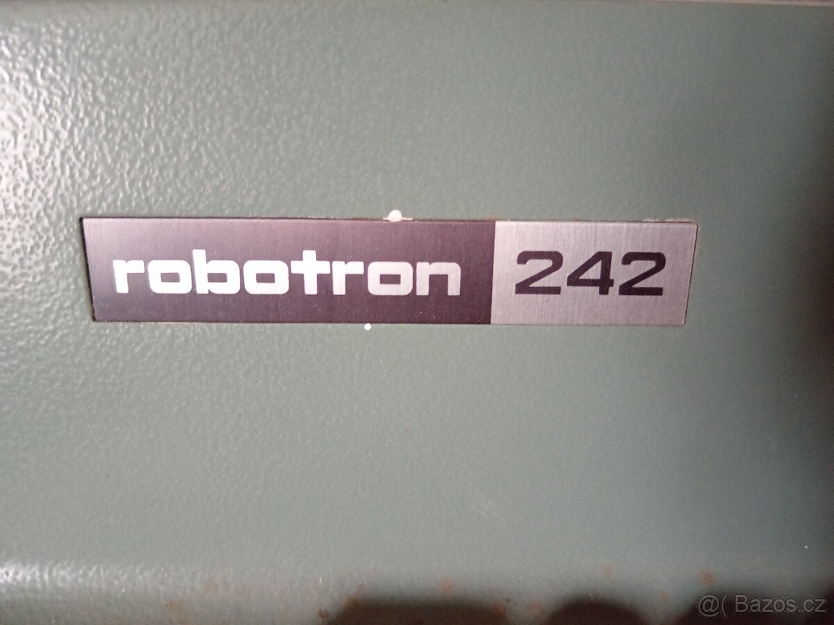 Psací stroj elektrický - 2