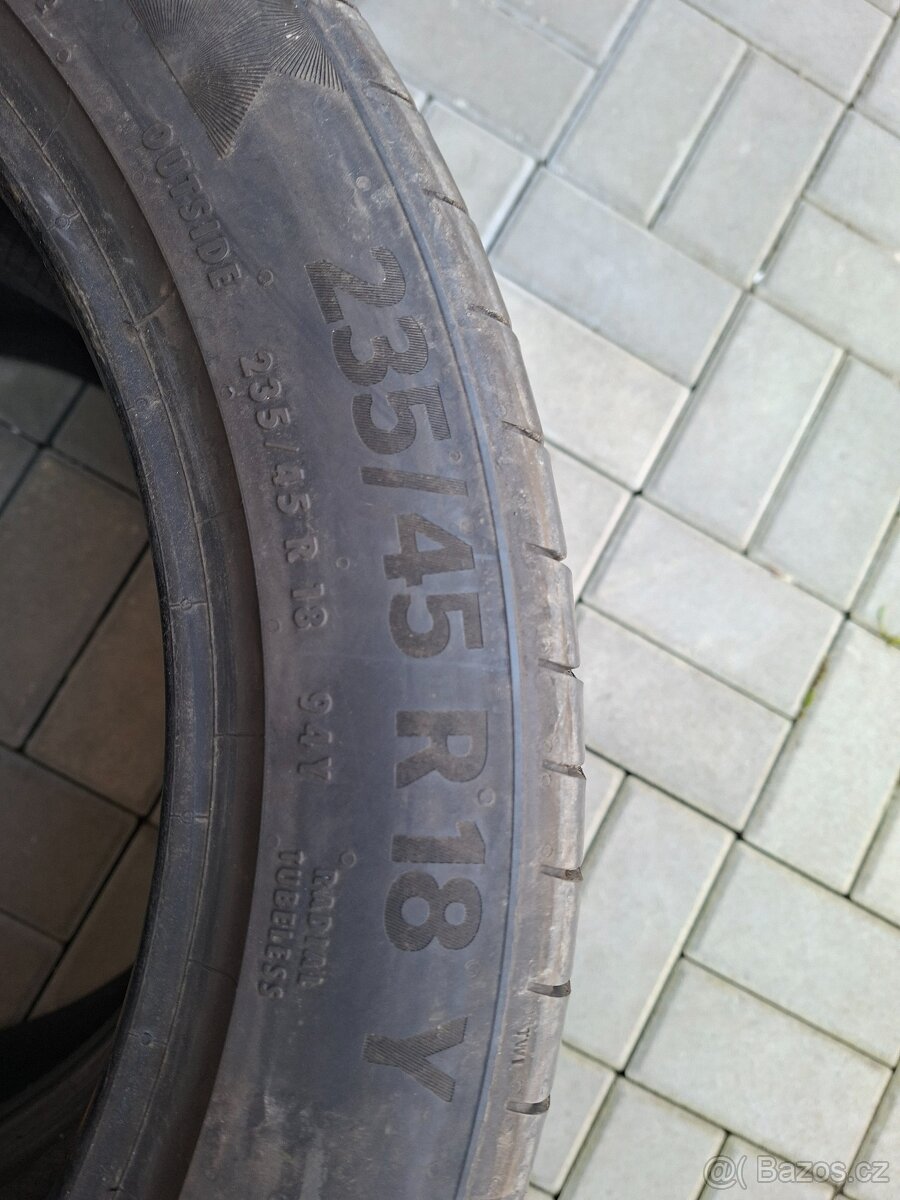 D11PL 235/45 R18 Continental - 2