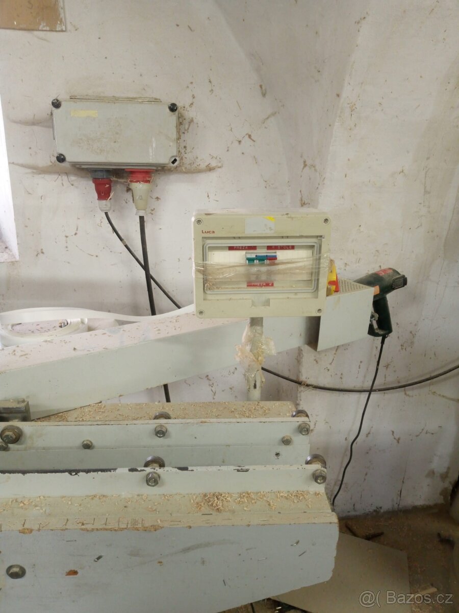 Prodej olepovačky hran - 2