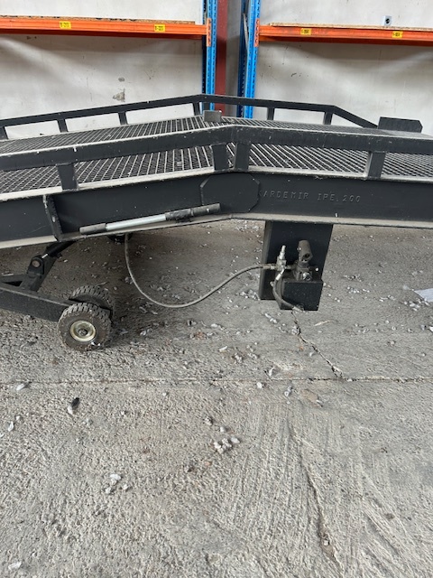 Mobilní nakládací rampa Wenron-ST7 - 2