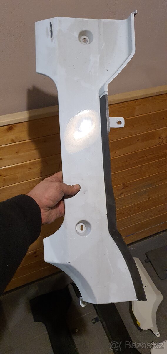 Drobné venkovní díly na kabinu Mercedes-Benz MP3/4/5 a Atego - 2