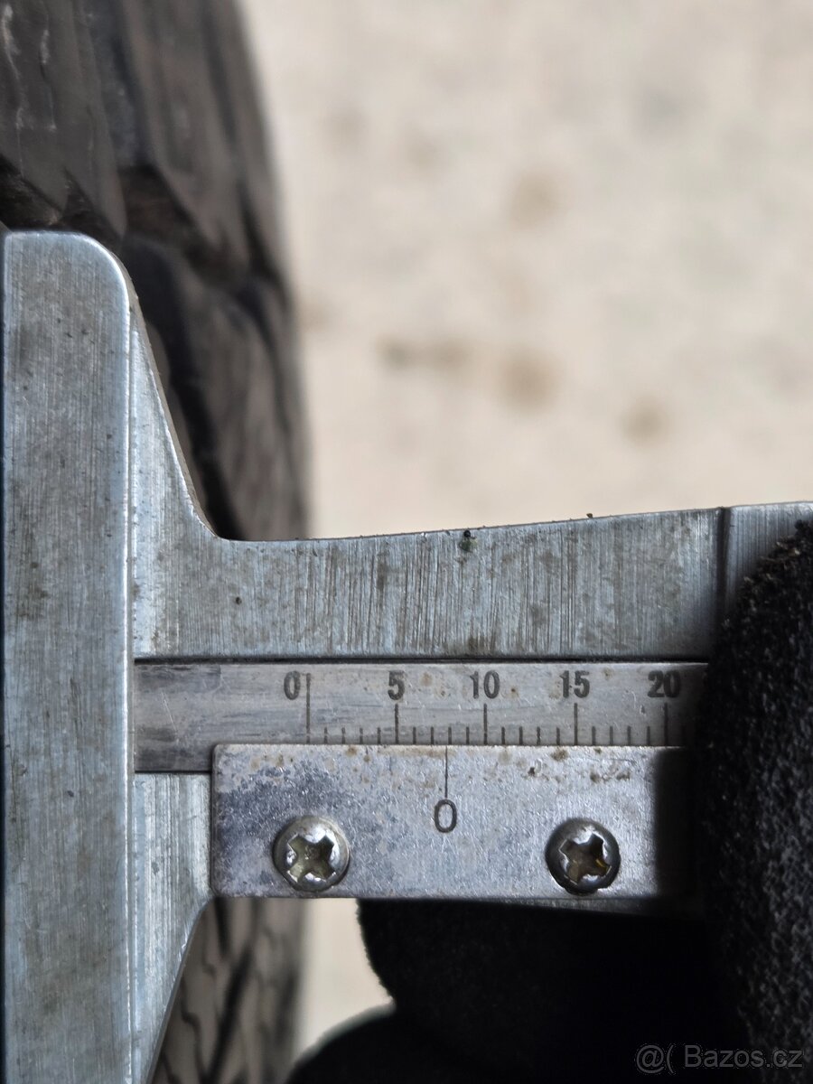 215 65 r 15 - 7.8mm - R 15 215/65 zimní pneu kola gumy шини - 2