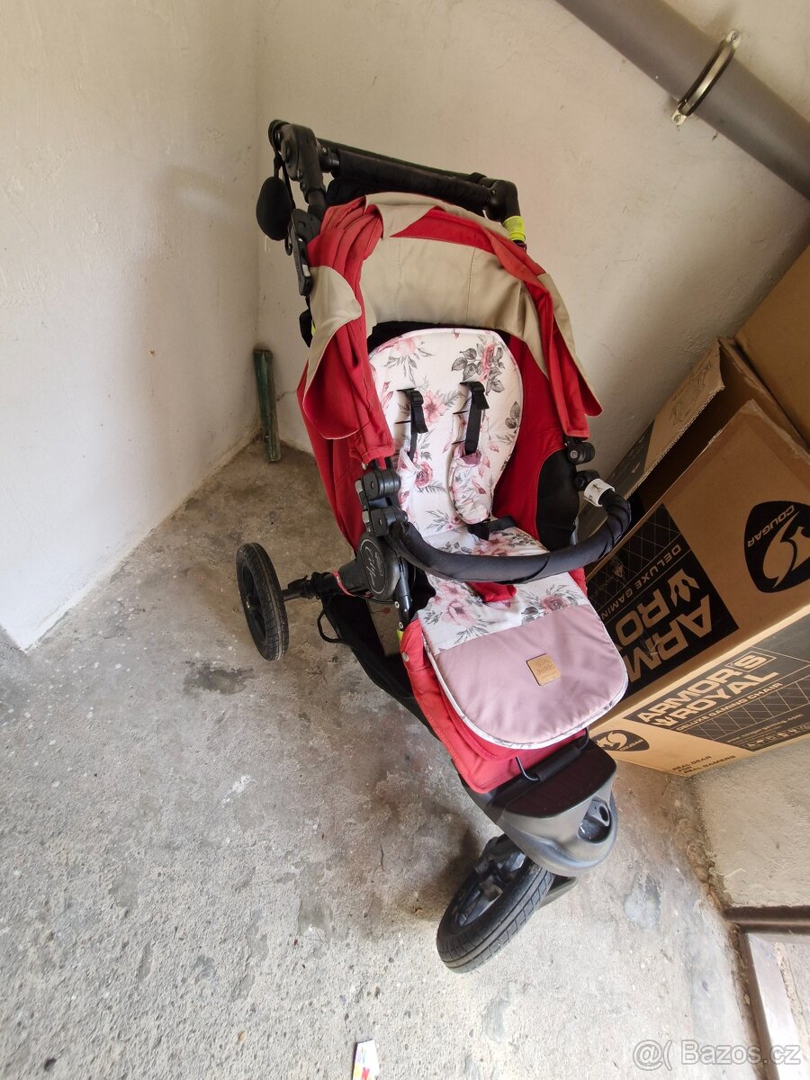 Kočárek Baby Jogger City Elite - zvládne všechny prostředí - 2