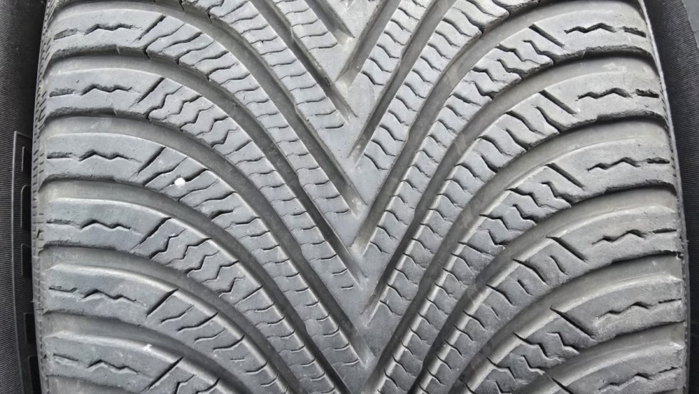 Zimní pneu 225/55/17 Michelin - 2