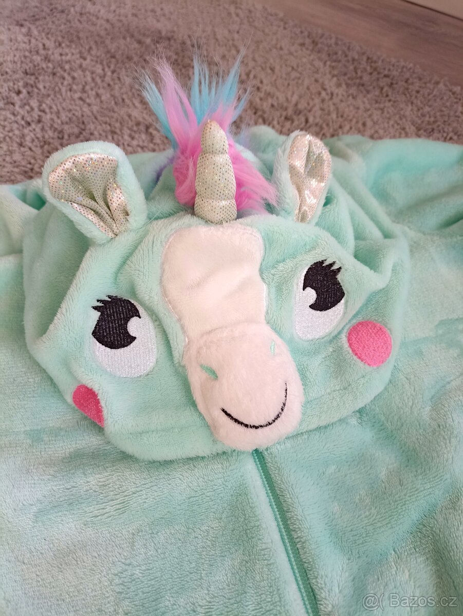 Heboučký overal C&A a další - 2