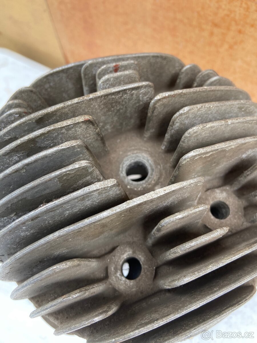 Válec+hlava jawa 250 - 2