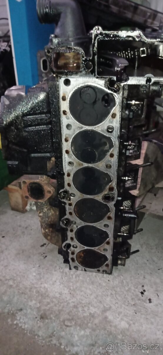 BMW 525 tds 105kw hlava blok - 2