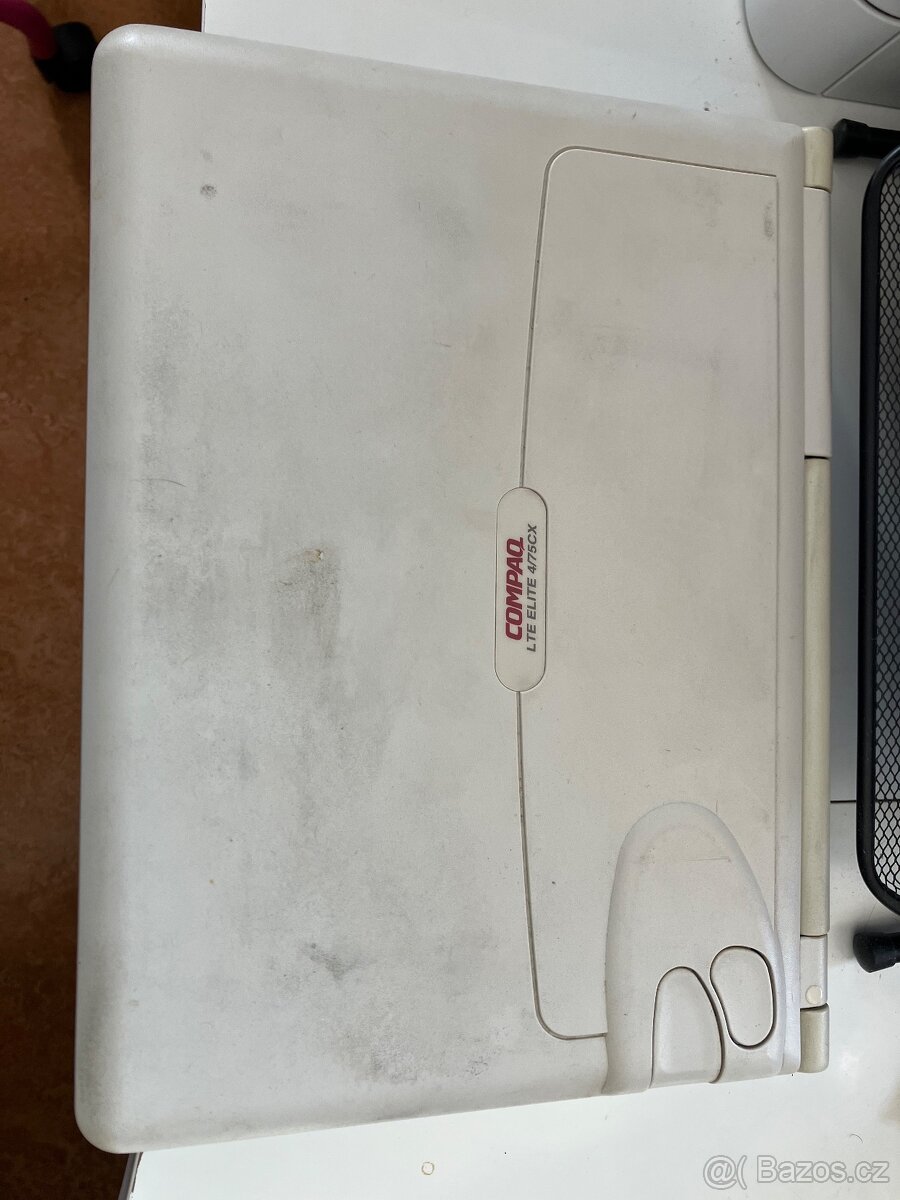 Retro notebook Compaq - 2