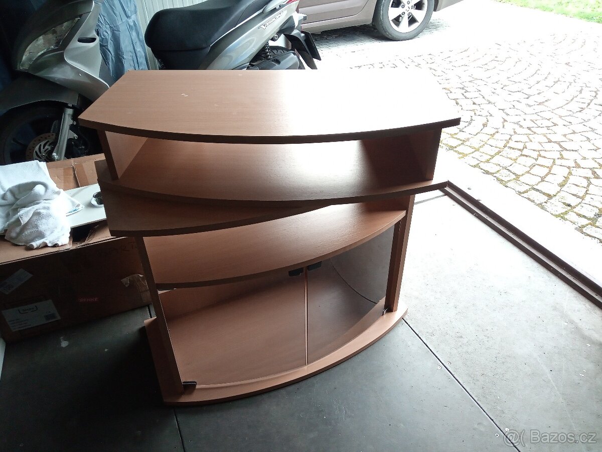 skříňka pod televizi - 2