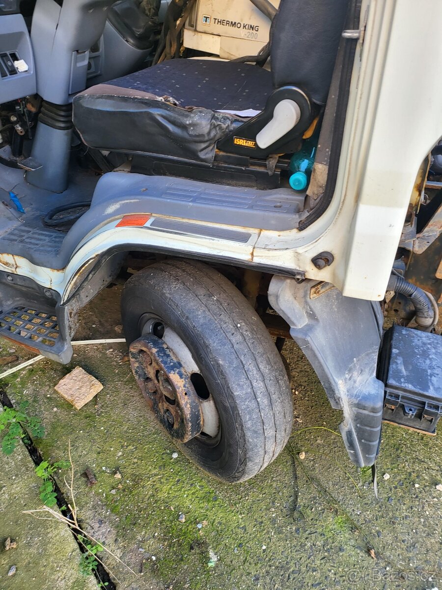 Mitsubishi Fuso - 2