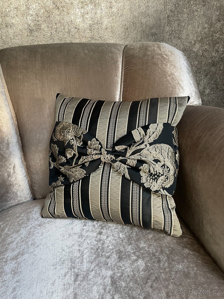 polštář s mašlí - 2