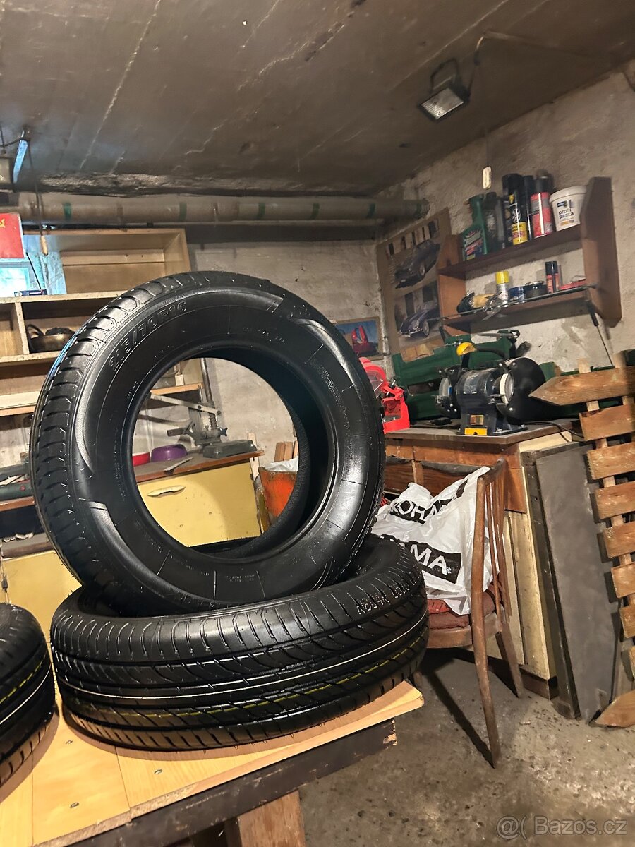 Pneumatiky 215/70 R16 - 2