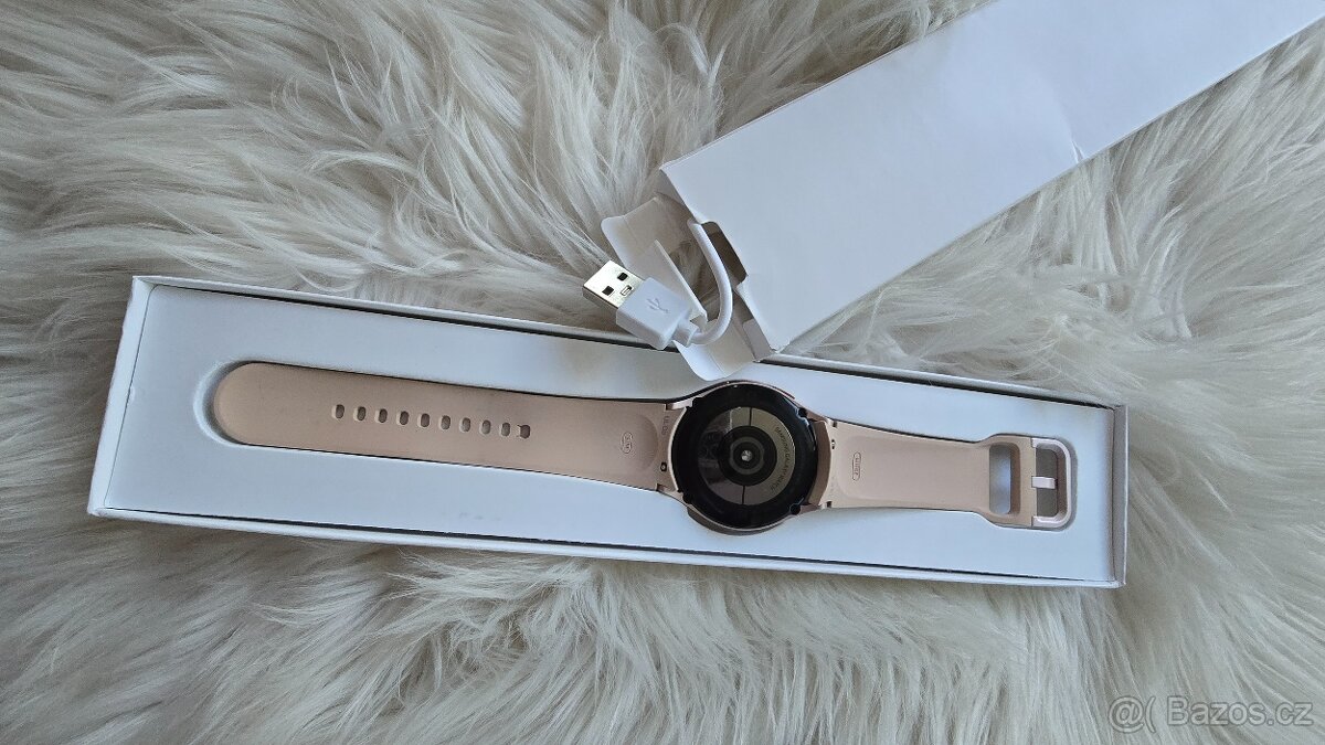 Hodinky Samsung Watch 4 - 2