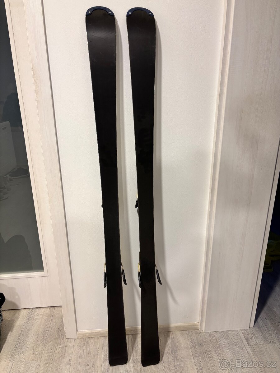 Lyžařský set - lyže, lyžáky, hole - 2